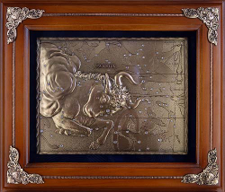 Деревянная ключница настенная "Телец"