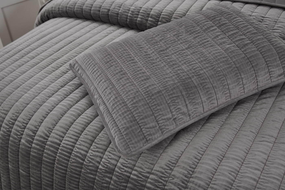 Покрывало 240x260 и 2 наволочки 50х70 Sofi De MarkO Фердинанд серое