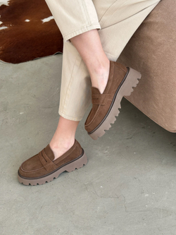 Лоферы из натуральной замши