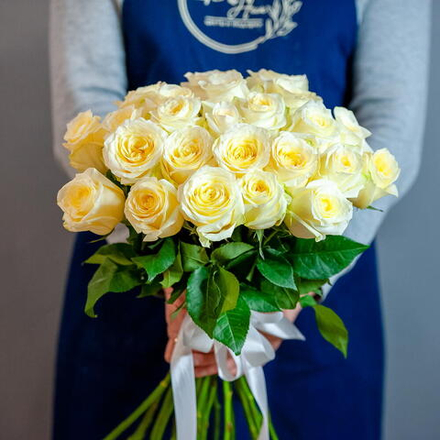 Садовые розы Эквадор сорт Кендилайт