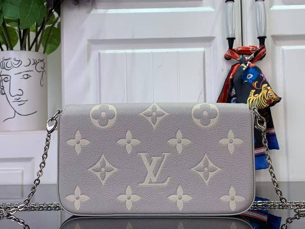 Сумка Louis Vuitton