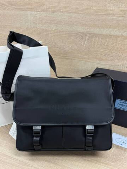 Сумка-мессенджер Prada