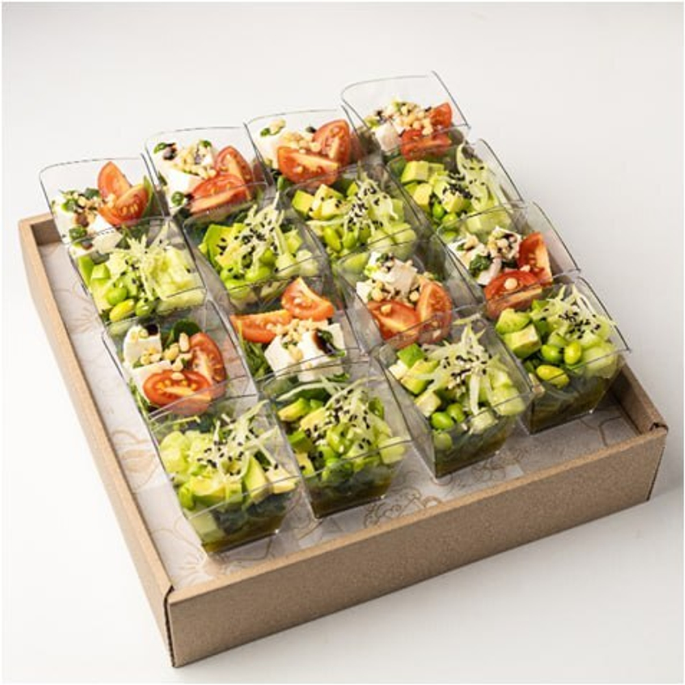 Бокс с салатами Капрезе и Салат Зеленый