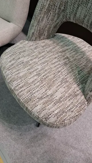 Крутящееся кресло Oren с автовозвратом