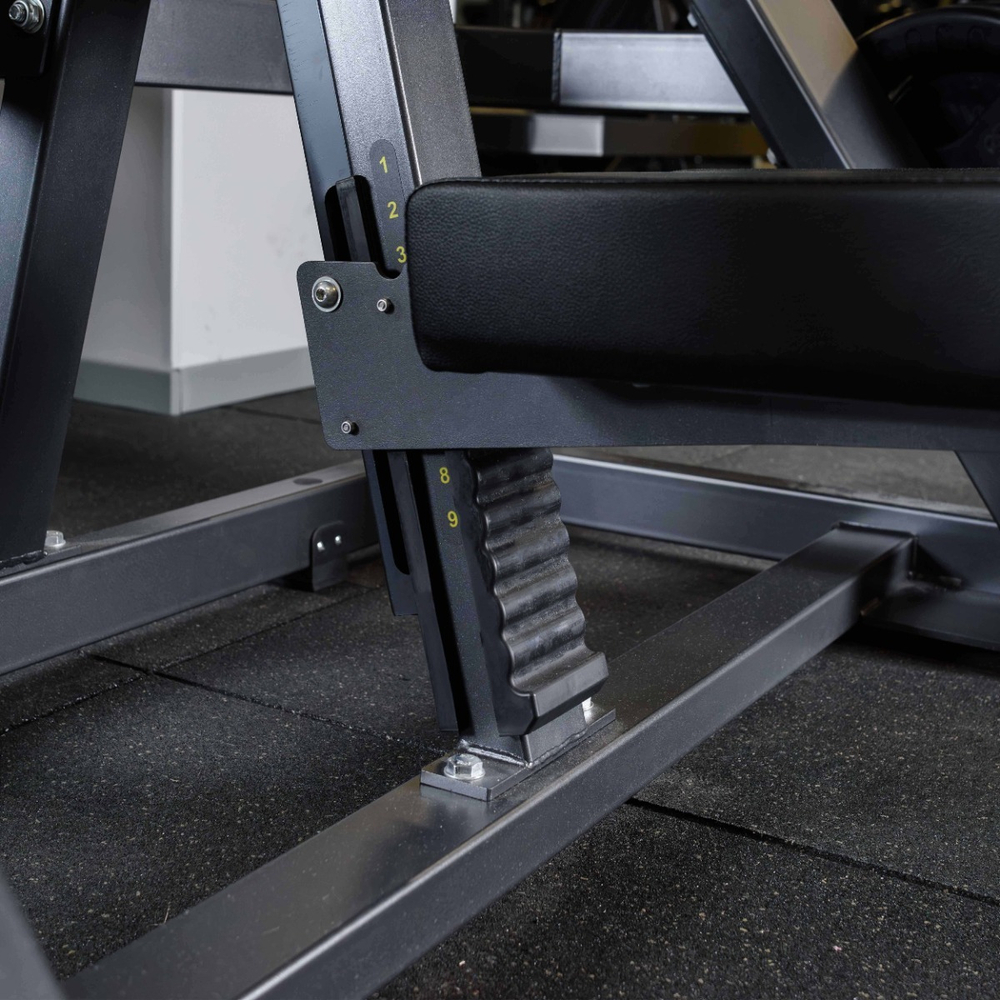 D915 Наклонный жим от груди, рычаги серые