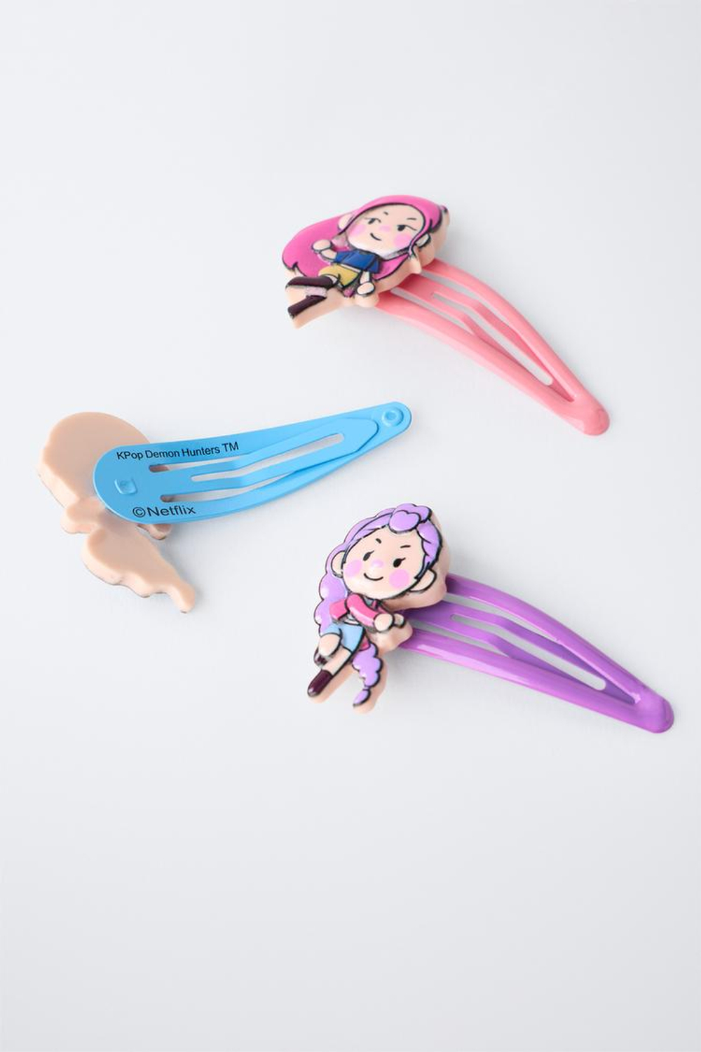ZARA НАБОР ИЗ ТРЕХ ЗАКОЛОК ДЛЯ ВОЛОС KPOP DEMON HUNTERS™ NETFLIX ©, СИРЕНЕВЫЙ