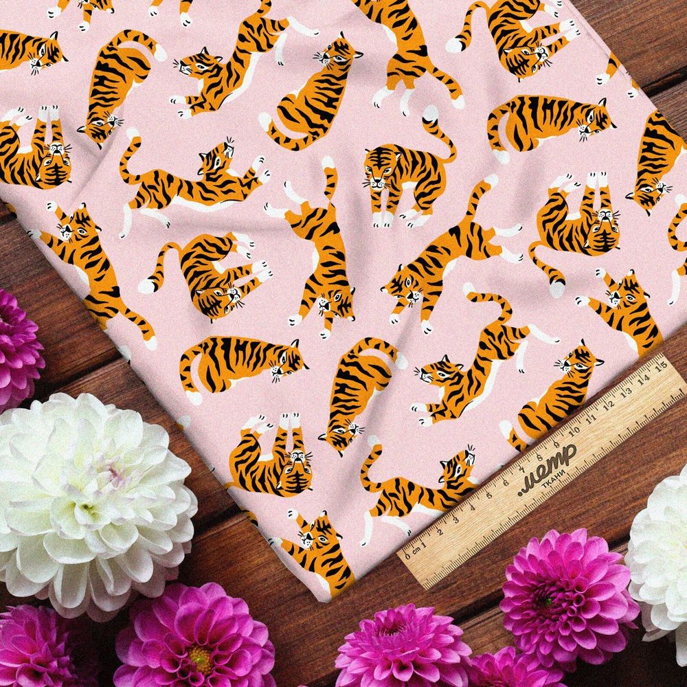 Ткань атлас дрессированный тигр