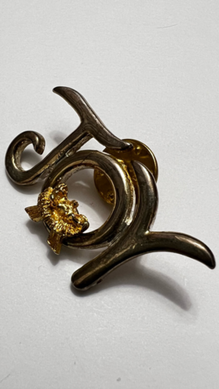 Брошь пин  Joy с яслями