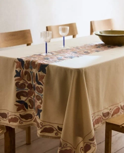 ZARA HOME ХЛОПКОВАЯ СКАТЕРТЬ С ВЫШИВКОЙ, РОЗОВЫЙ