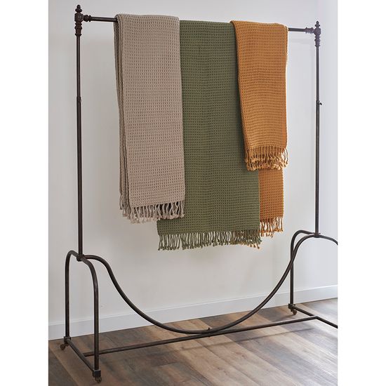 Плед из шерсти травянисто-зеленого цвета из коллекции essential, 130х180 см