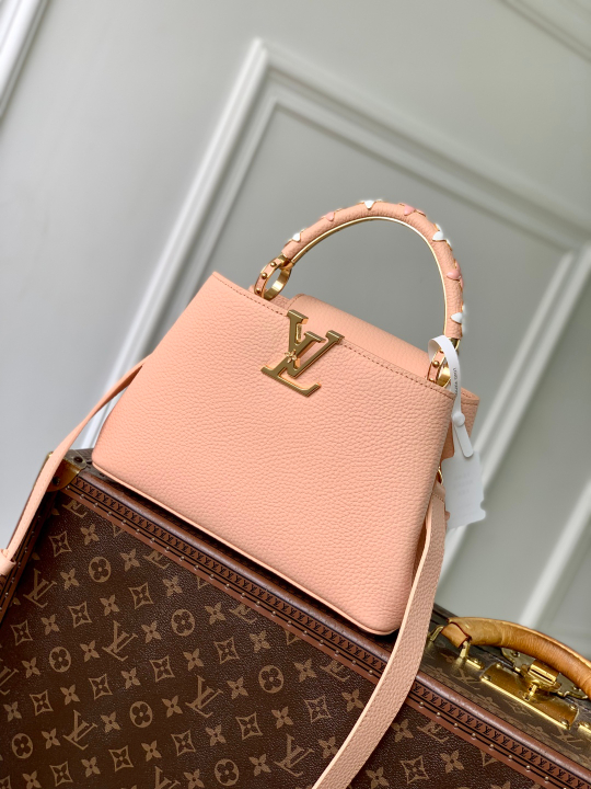 Louis Vuitton Capucines BB