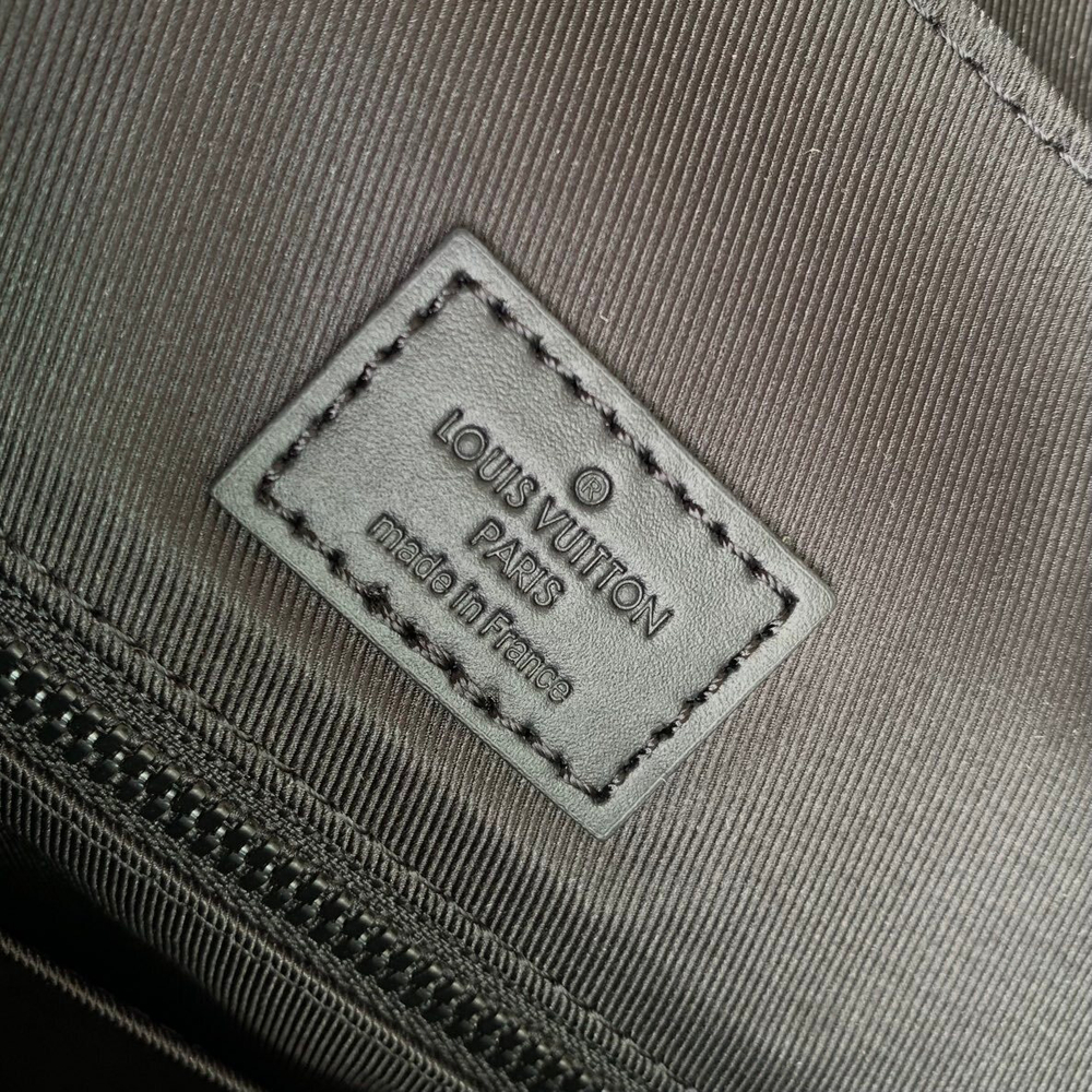 Louis Vuitton Christopher MM