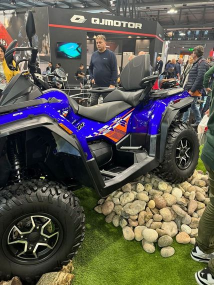 Квадроцикл QJ MOTOR SFA 700