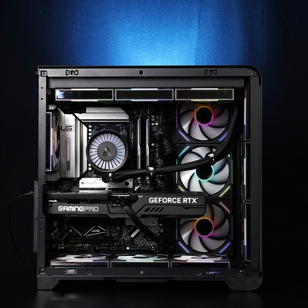 Ryzen 9 9950X3D + RTX 5090 32Gb