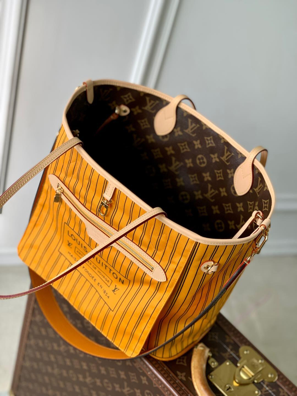Louis Vuitton Neverfull Inside Out MM