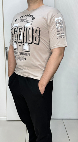 Мужская футболка из хлопка в бежевом цвете