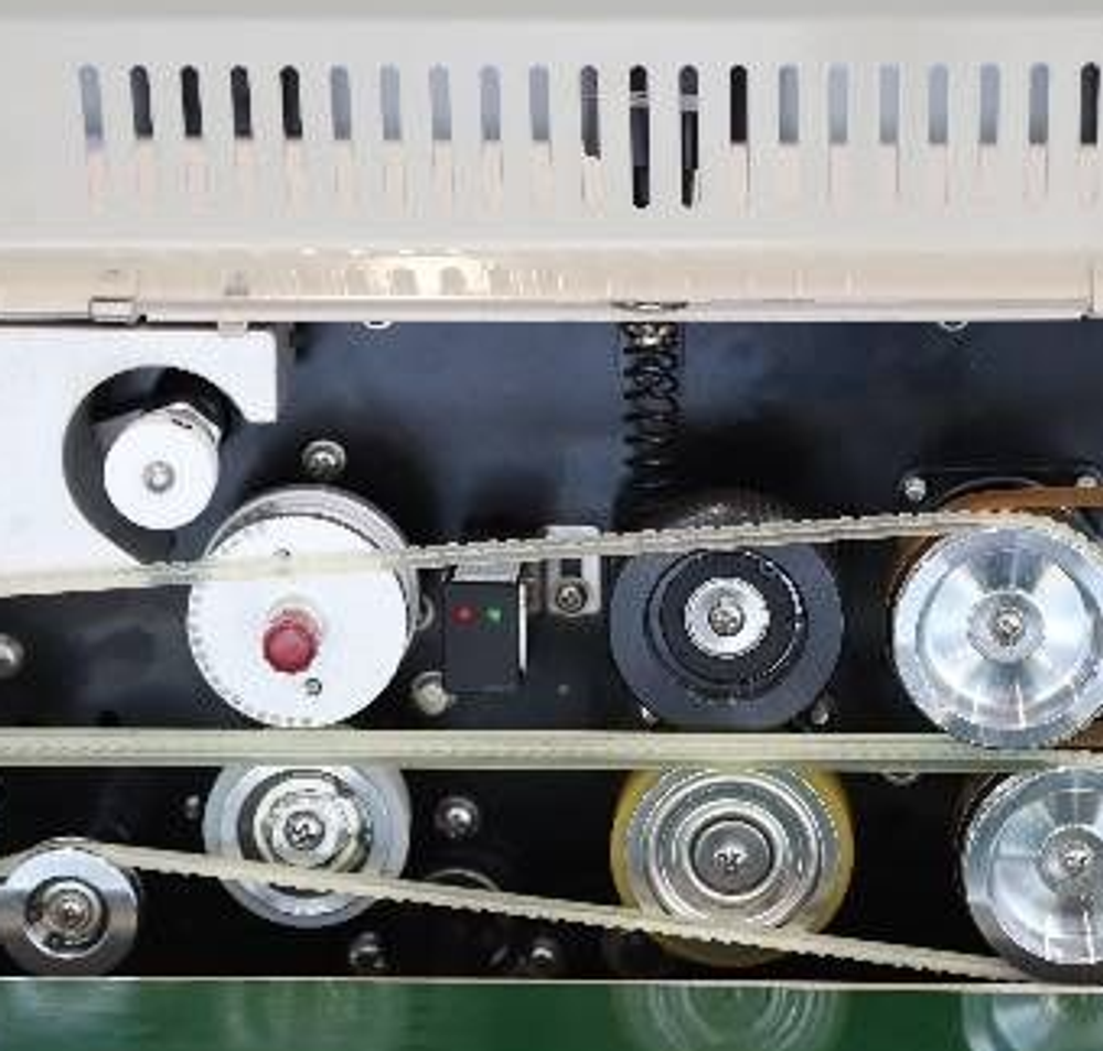 Запайщик пакетов Hualian Machinery FRM-980ZQ с функцией откачки воздуха и наполнения воздухом