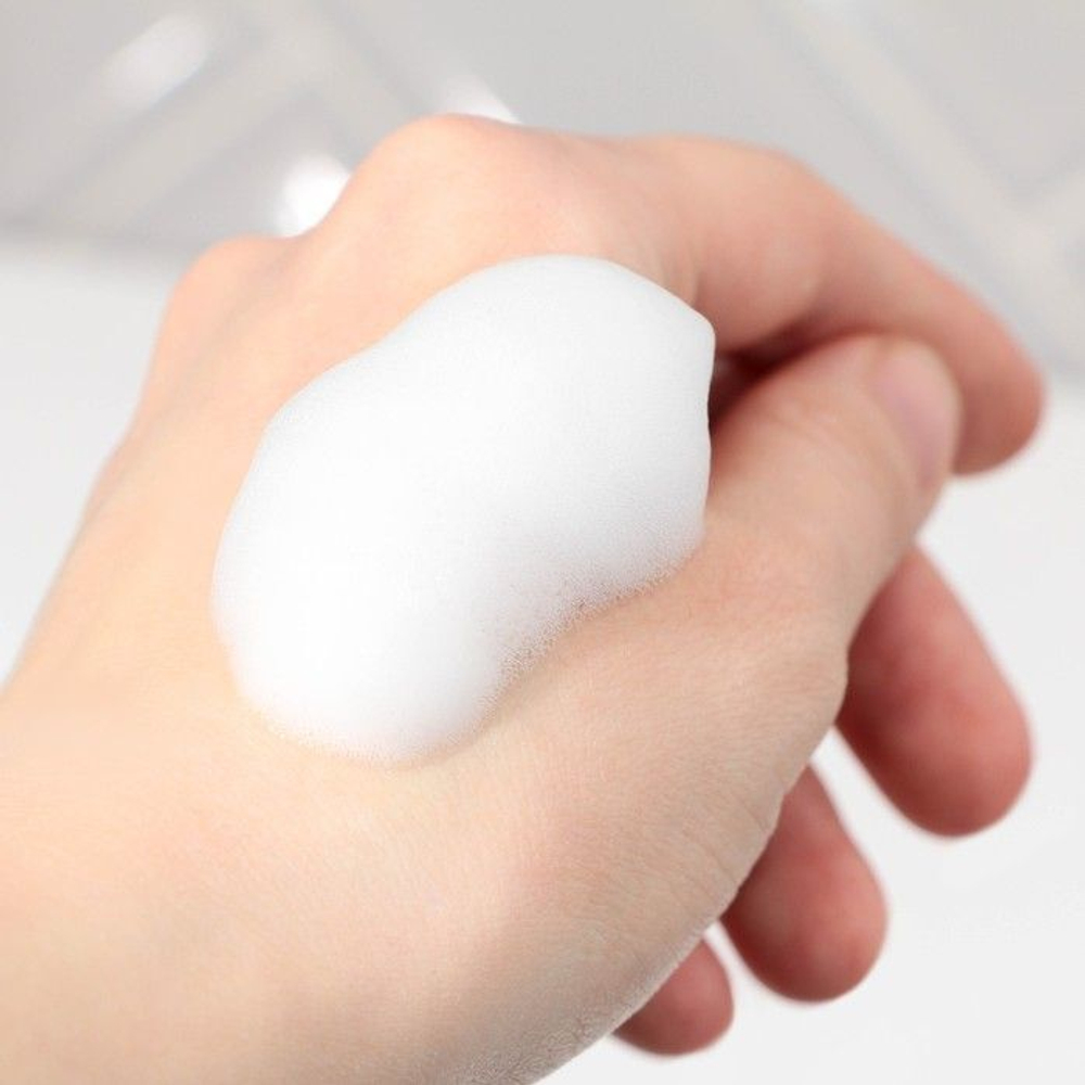 Нежная пенка для умывания Milk Shake с hydrovance-комплексом и D-пантенолом - 150 мл.