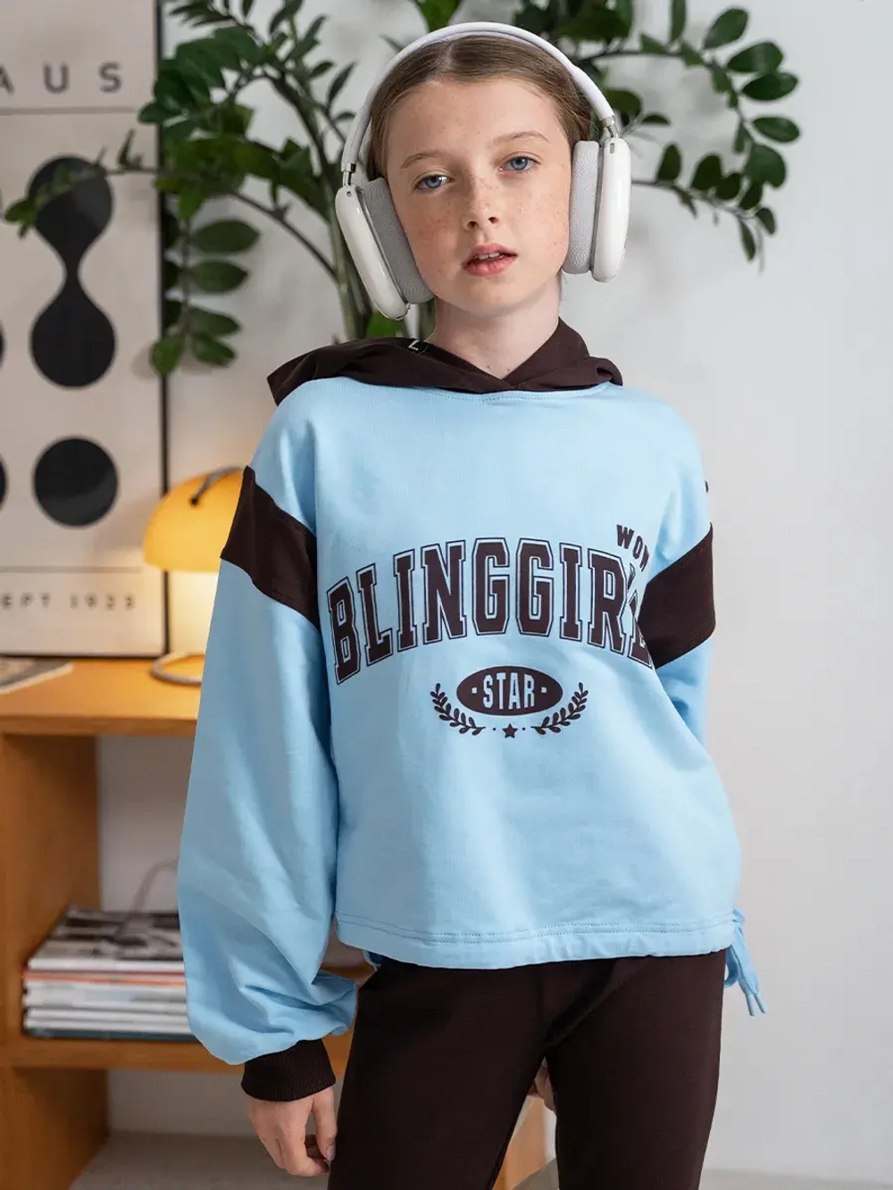 Спортивный костюм для девочки в садик