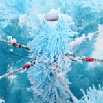 Ёлка «Звон вьюги» 120 см, ПВХ (278 веток), белый иней, Голубой