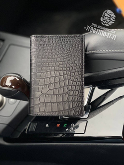 Обложка для паспорта из кожи крокодила Louis Vuitton