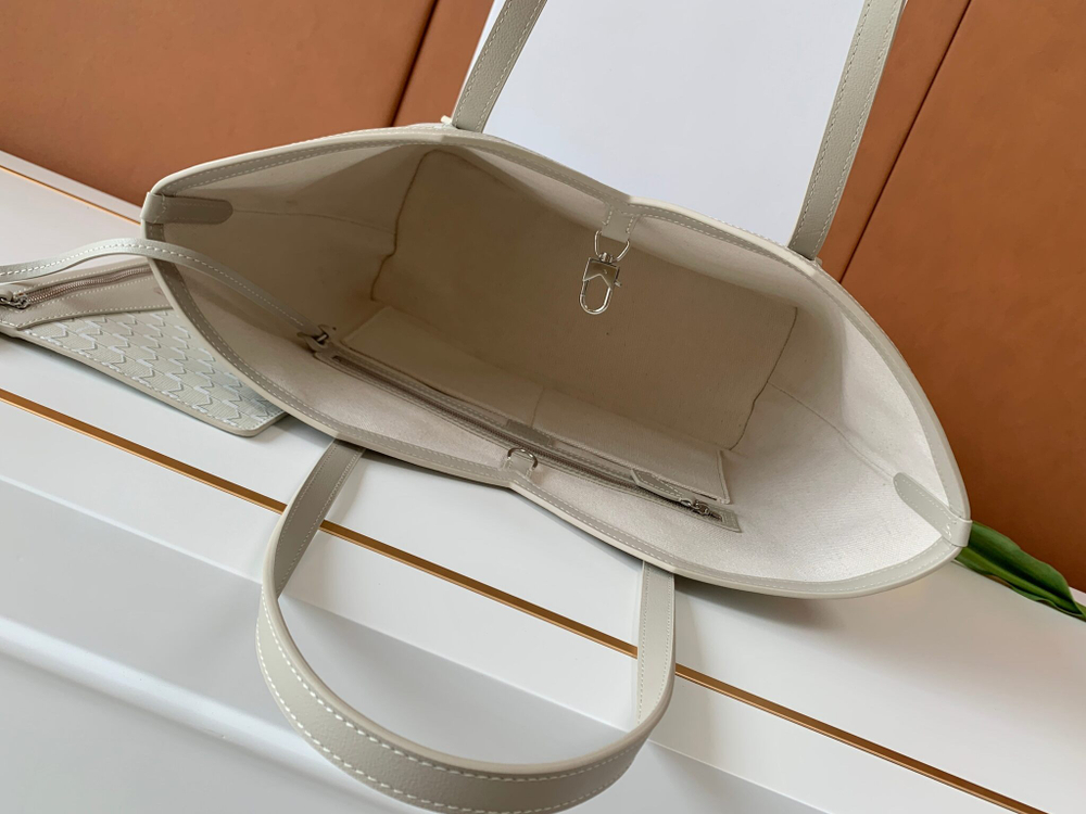 Moynat M Tote MM