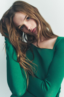 ZARA ТРИКОТАЖНЫЙ ТОП СО СБОРКАМИ ПО БОКАМ, ЗЕЛЕНЫЙ