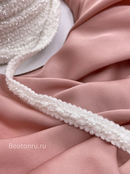 Тесьма белая плюшевая с бисером