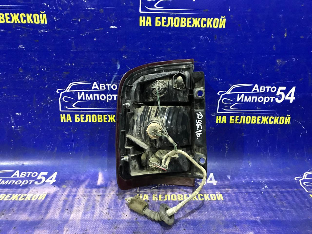 Стоп правый NISSAN TERRANO 1999