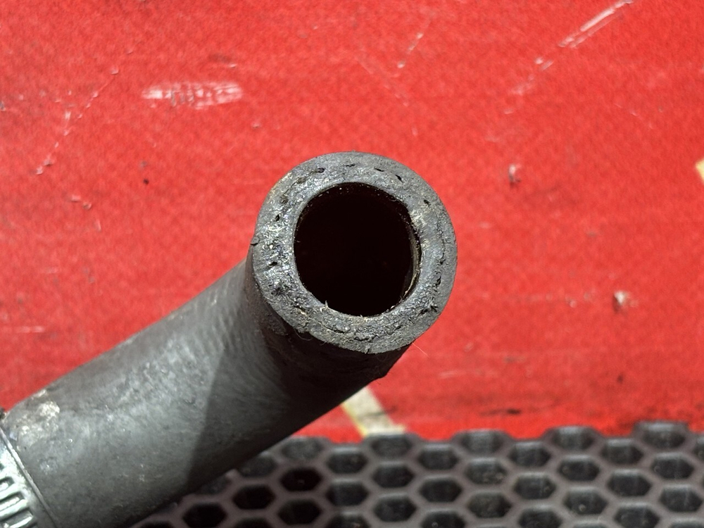 Трубка охлаждающей жидкости 2021г