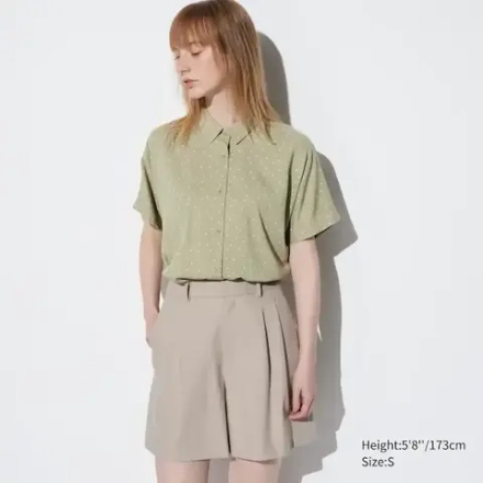 UNIQLO БЛУЗКА С КОРОТКИМИ РУКАВАМИ С ПРИНТОМ ИЗ ВИСКОЗЫ, ЗЕЛЕНЫЙ
