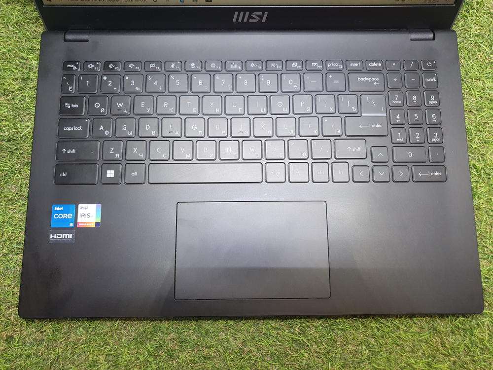 Ноутбук MSI i5-12/16Gb/FHD/Modern 15 B12M-213XRU