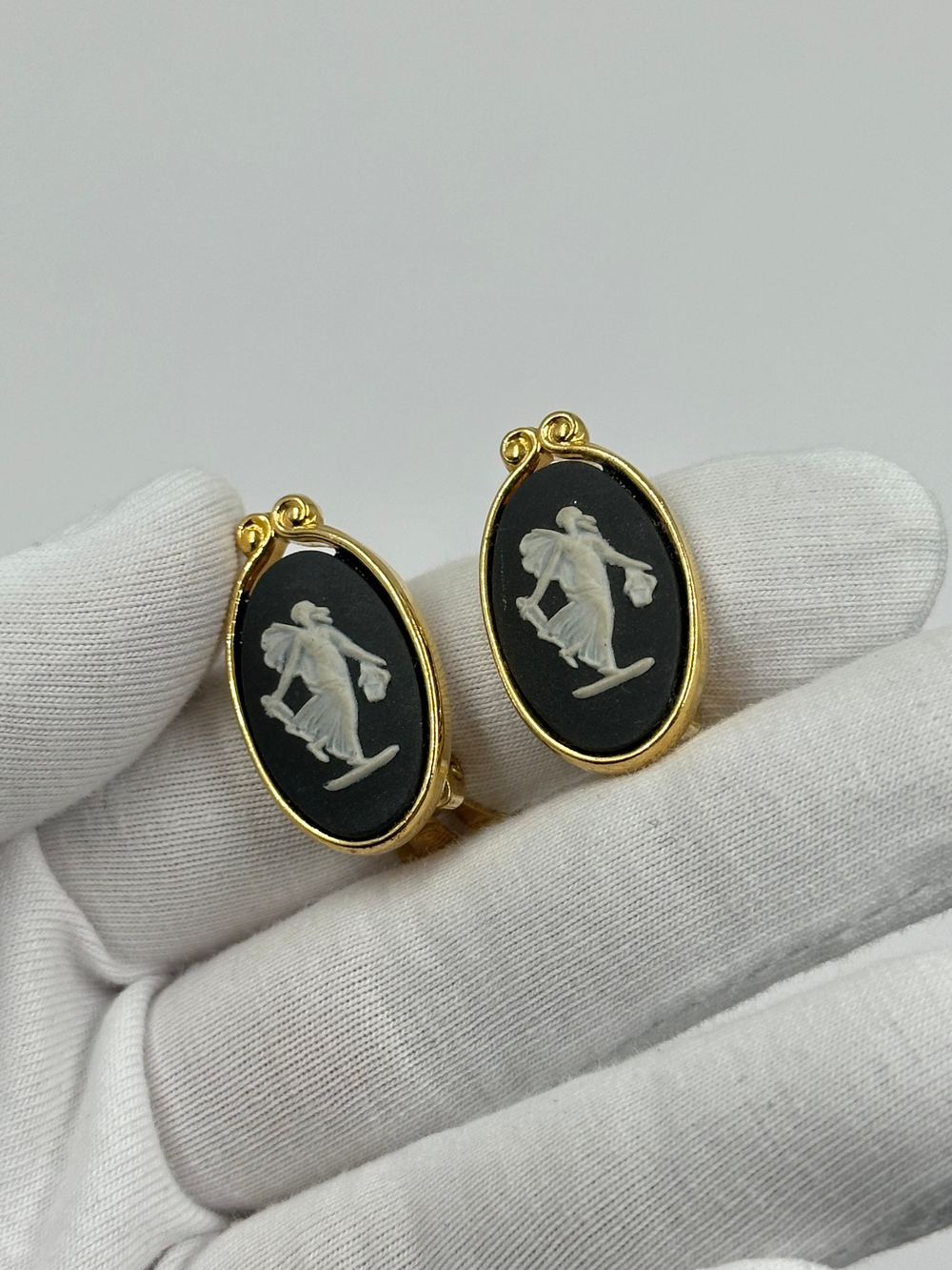 Клипсы Wedgwood