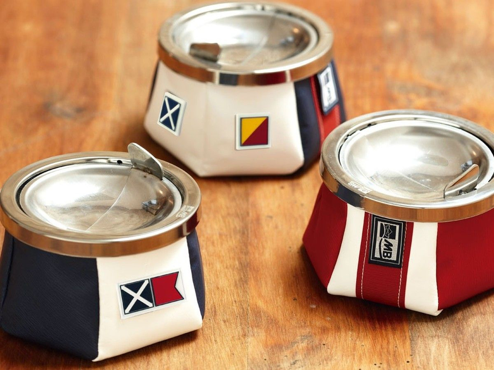 Яхтенная Пепельница нескользящая, темно-синяя, нержавеющая сталь и кожа (10254680)