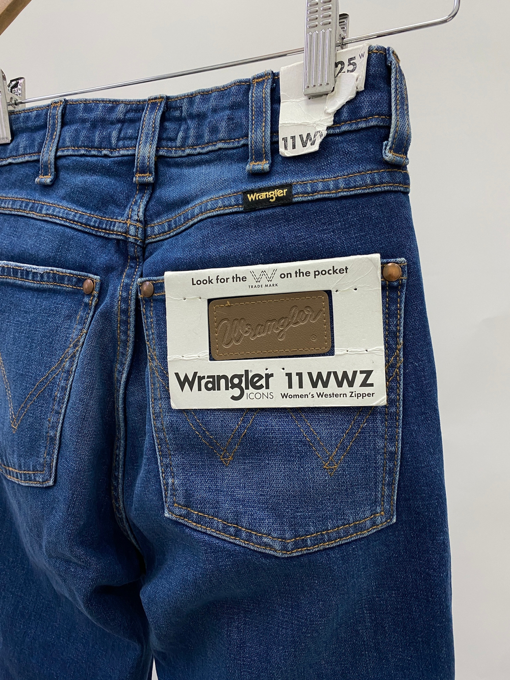 Джинсы Wrangler