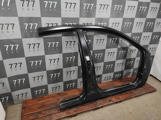 Боковина правая Changan UNI-V 22-нв Новая Оригинал C281F2702050800