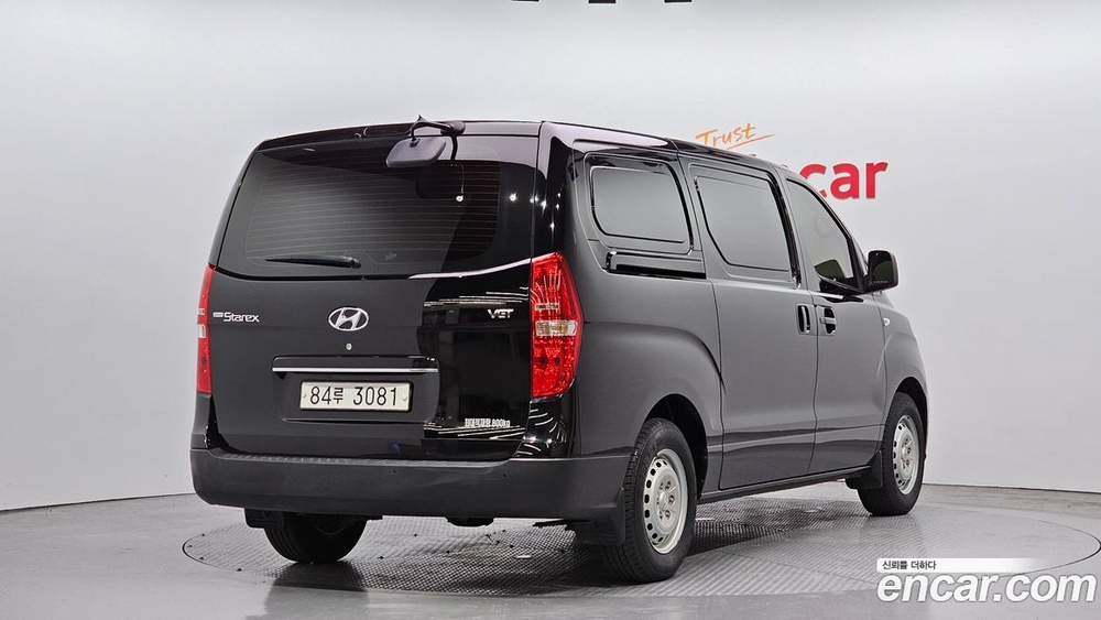 Hyundai The New Grand Starex Van 3-х местный (12.2019)