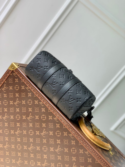 Louis Vuitton Keepall 25