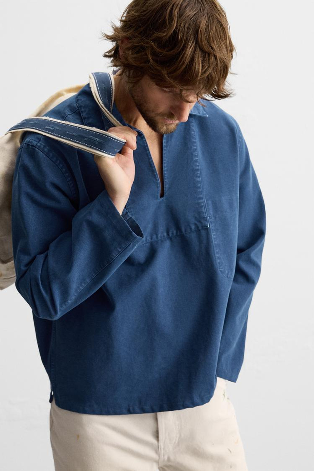 ZARA КУРТКА-РУБАШКА ИЗ ТКАНИ С ЭФФЕКТОМ ПОТЕРТОСТИ, ИНДИГО