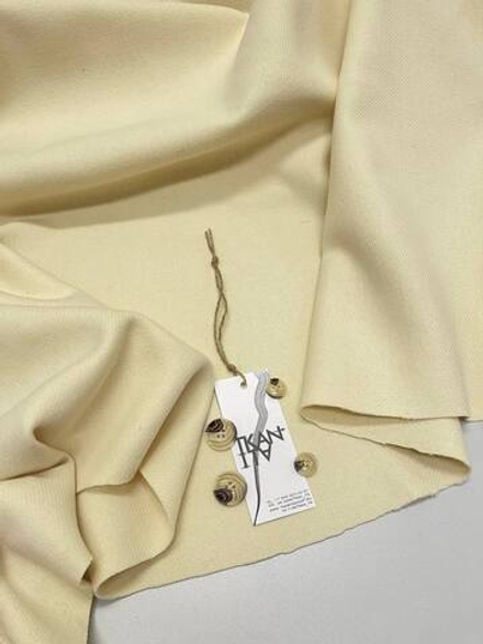 Пальтовая однотонная шерсть (PENELOPE, 90%шерсть/10%полиамид, Ласковый пастельный оттенок сливочного масла, 150, 370 гр/м2)