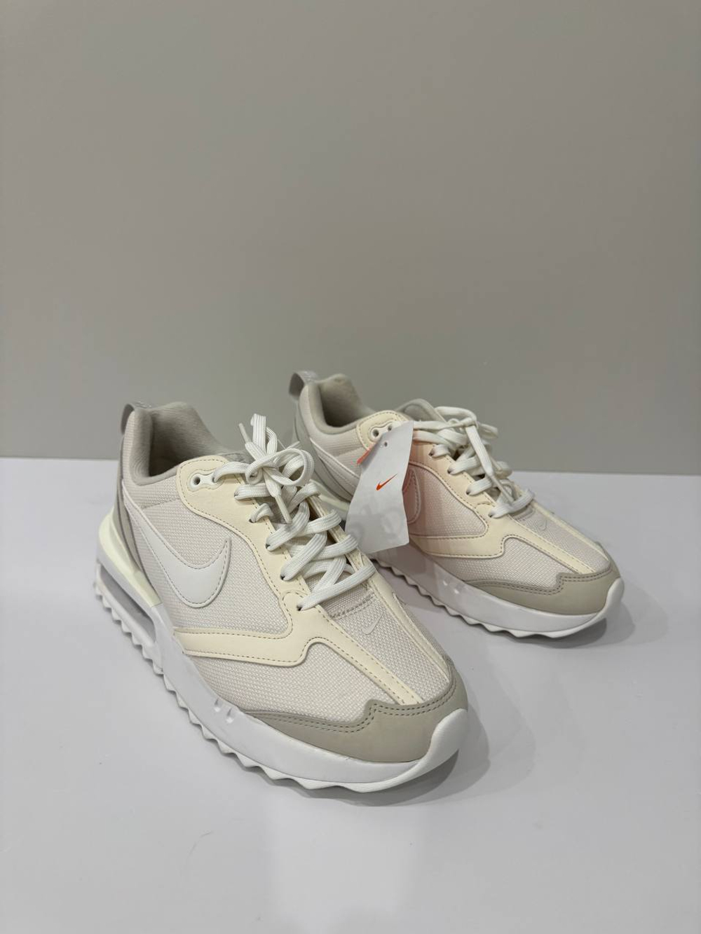 Кроссовки Nike Air Max Dawn