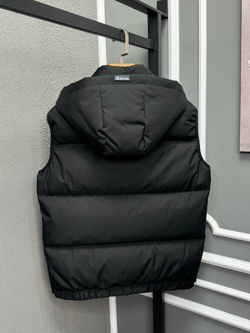 Безрукавка Kiton