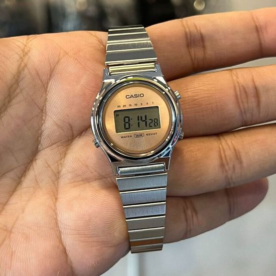 Наручные часы Casio Vintage LA700WE-4AEF
