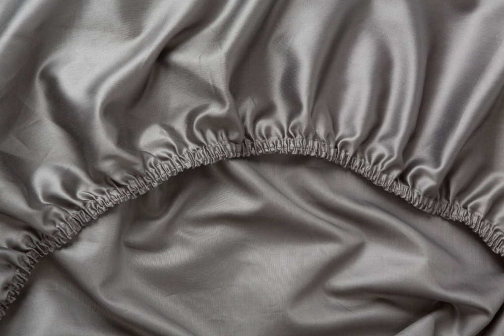 Простыня на резинке 160х200x40 German Grass Graphite Allure серая