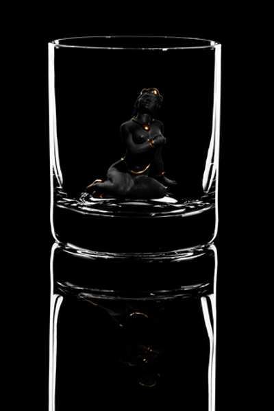 Бокал для виски. / Знаки зодиака. Дева. Чёрный.