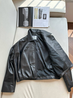 Кожаная куртка Loewe
