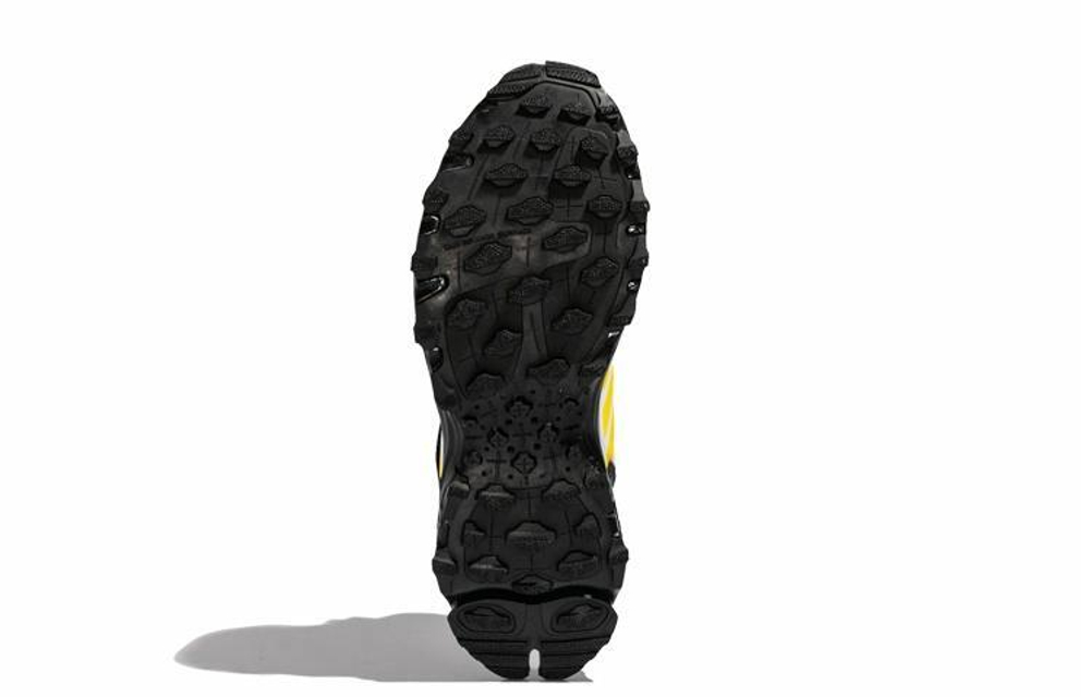 Кроссовки Adidas Response