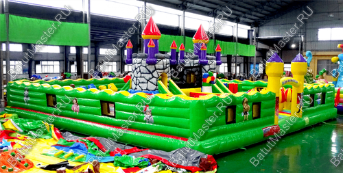 Большой надувной батут "Средневековье" 12*12*5 м