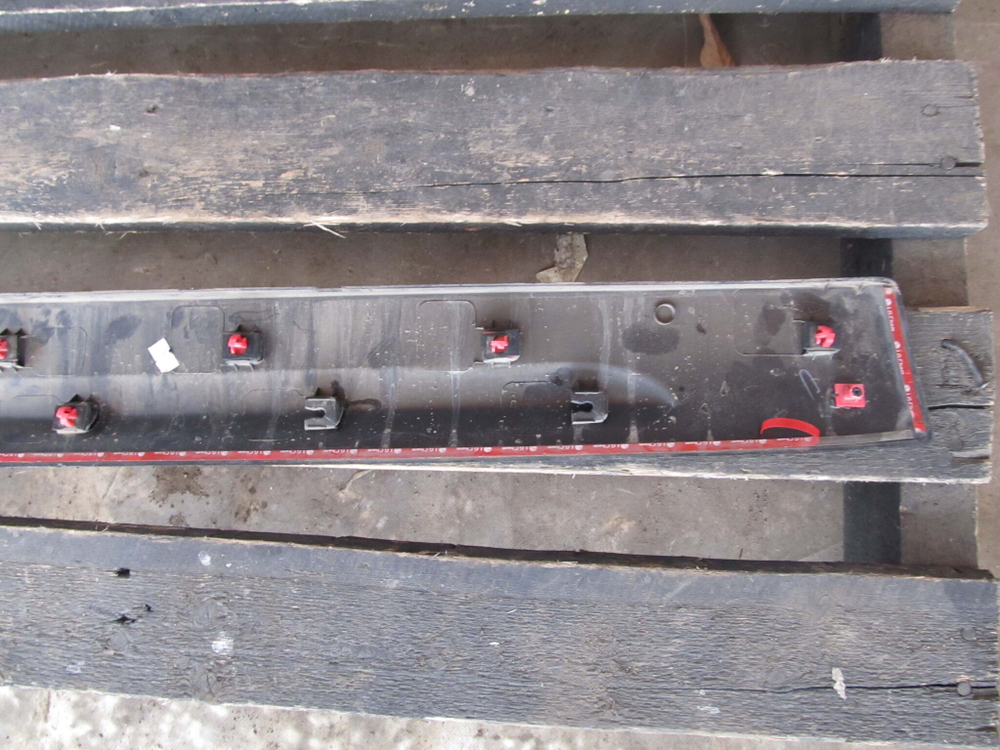 Накладка передней правой двери Kia Sorento 2 (XM)  Б/У Оригинал 877242p000