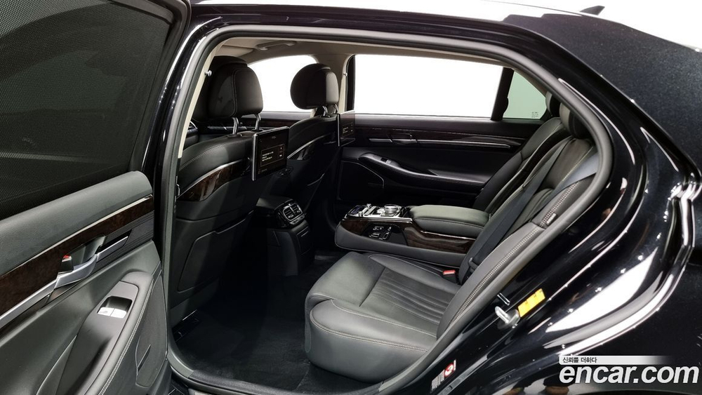 Genesis G90 3.8 AWD (04.2020)